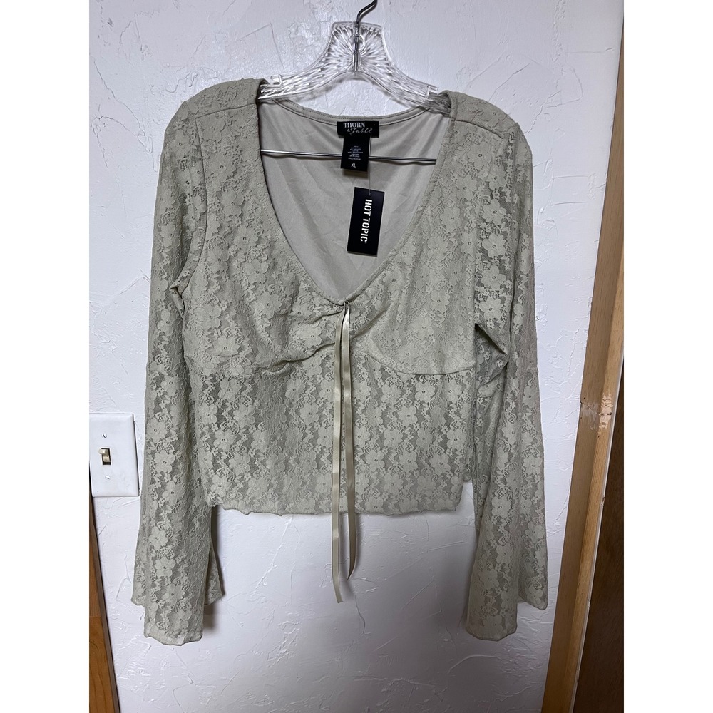 Thorn & Fable Hot Topic Sage Green Floral Lace Bell Sleeve V-Neck Top NWT XL